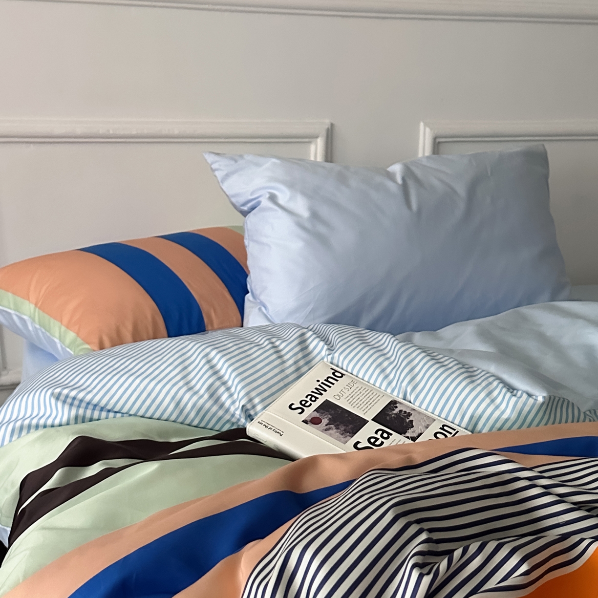 91家纺网 家纺一手货源 找家纺 柚可家居 2026新款50支数码活性套件-海港（手提袋+控价）套件会员减20元 严格控价券后不低于 328和348元 海港（枕套条纹+浅蓝）