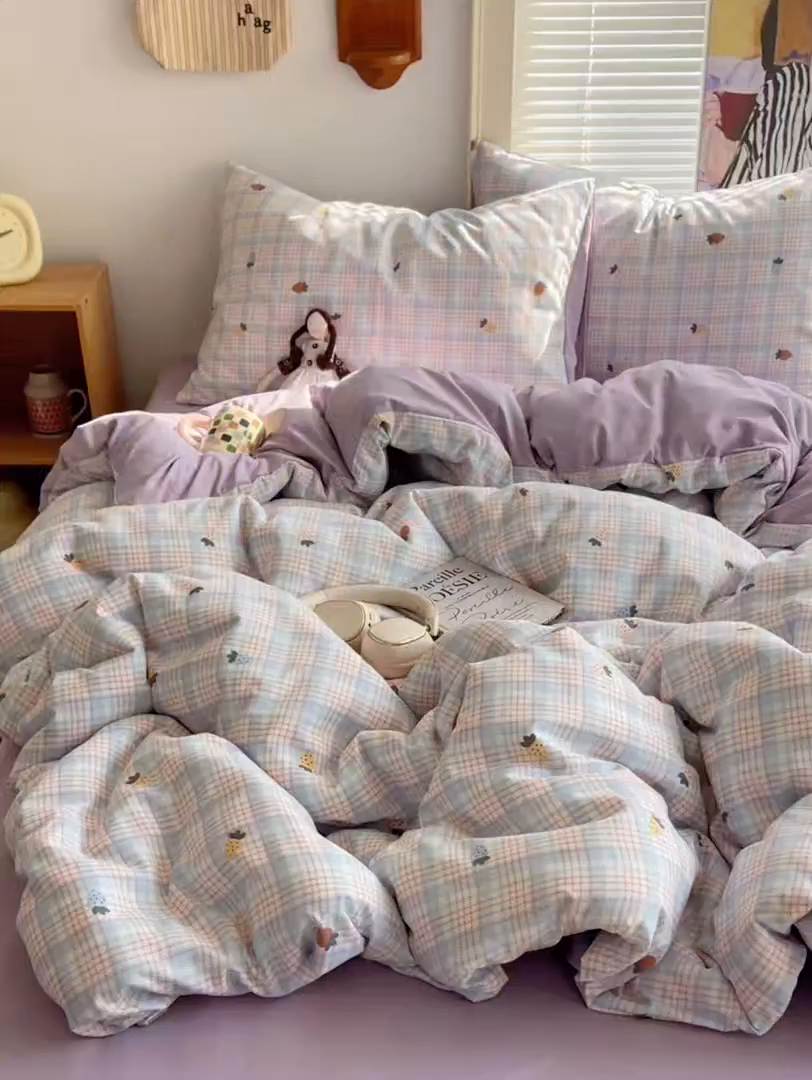 91家纺网 家纺一手货源 找家纺 星禾优选 2025新款A类仿棉四件套古法水洗棉小清新印花四件套单被套系列(提供买家秀) 线条草莓