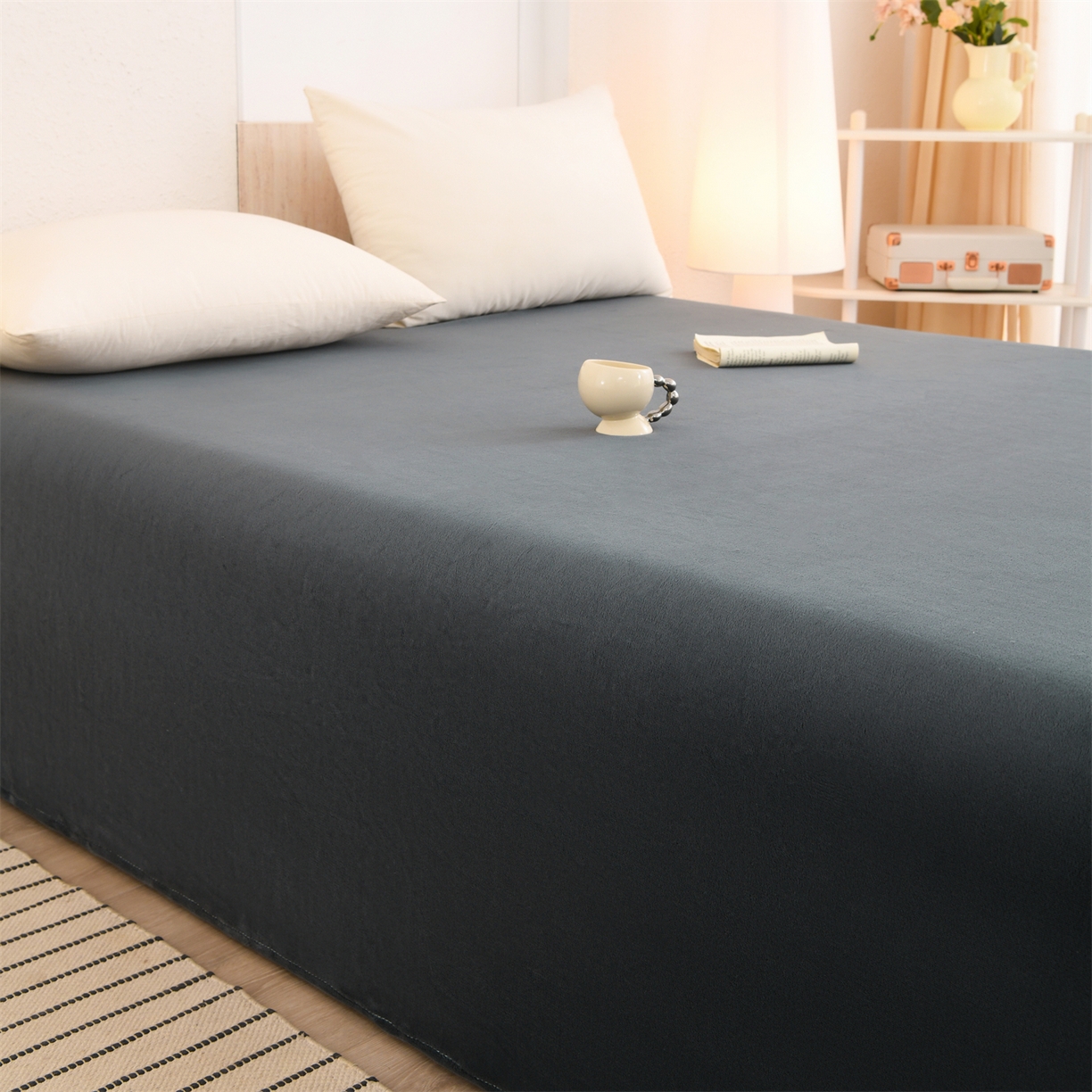 91家纺网 家纺一手货源 找家纺 瑶瑶家居 2025年新款简约纯色牛奶绒单床单床单单件单品床单 星空灰