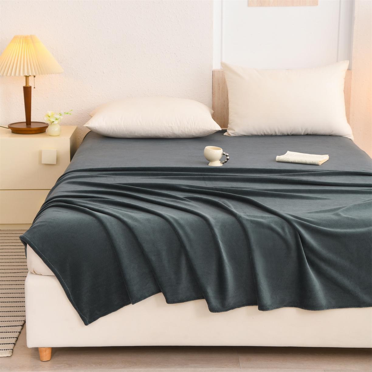 91家纺网 家纺一手货源 找家纺 瑶瑶家居 2025年新款简约纯色牛奶绒单床单床单单件单品床单 星空灰