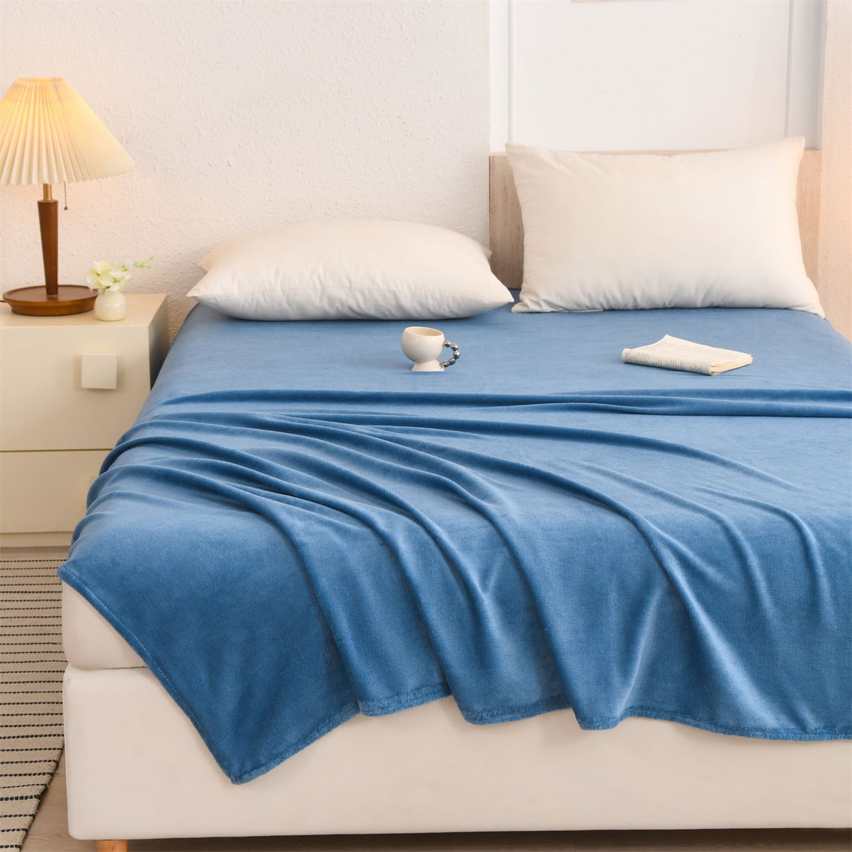 91家纺网 家纺一手货源 找家纺 寝美资家居 2025新款简约纯色牛奶绒单床单床单单件单品床单 宾利蓝