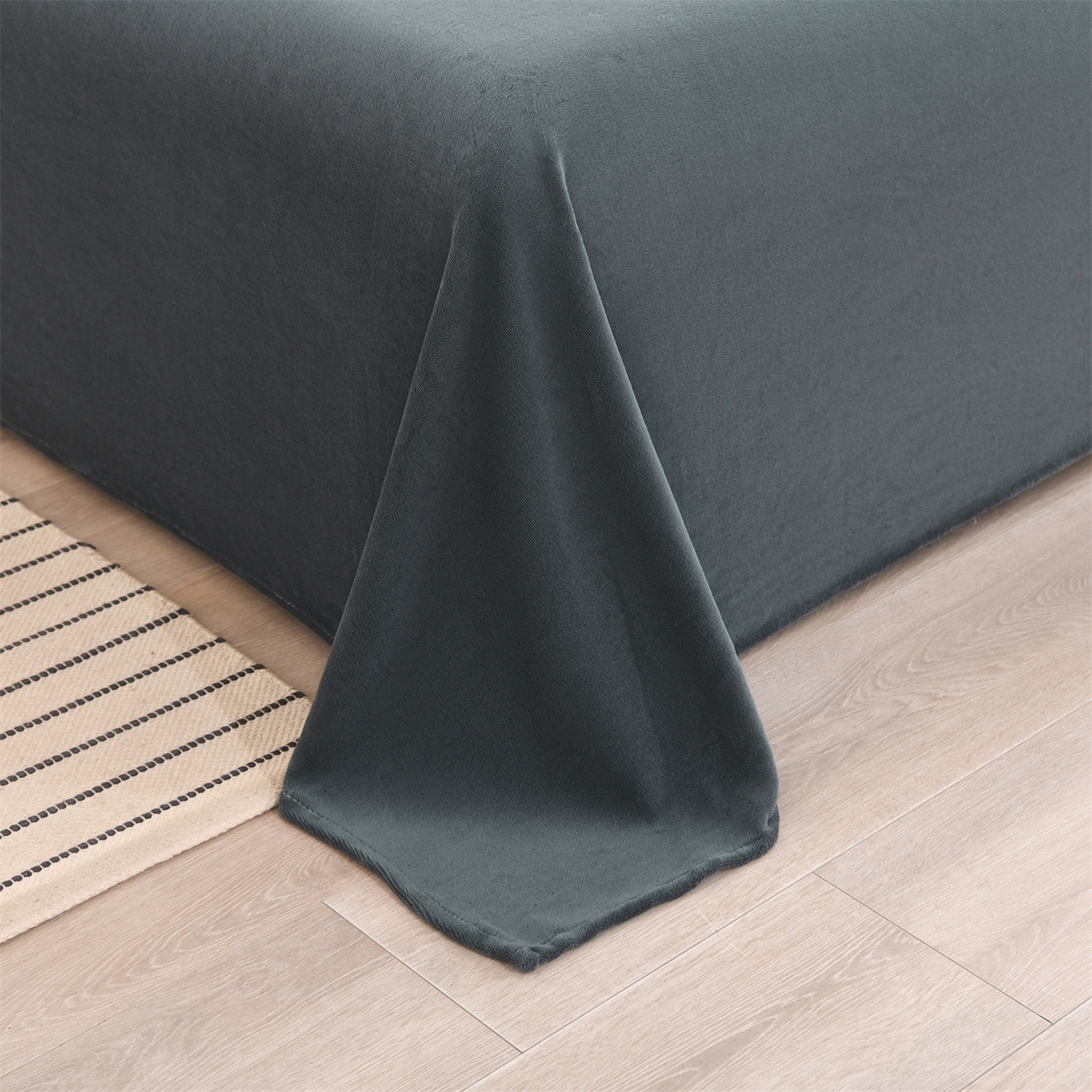 91家纺网 家纺一手货源 找家纺 寝美资家居 2025新款简约纯色牛奶绒单床单床单单件单品床单 星空灰