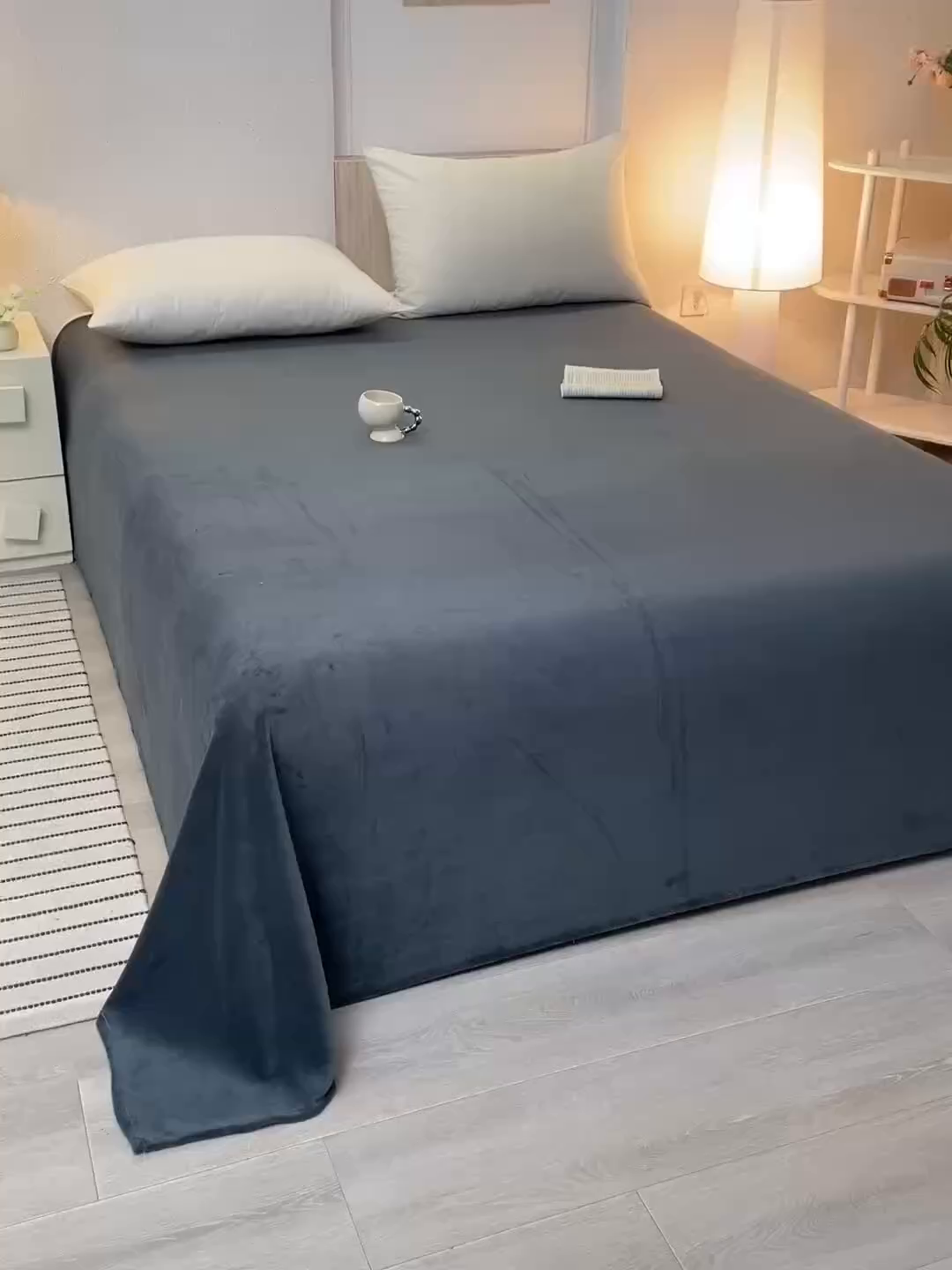 91家纺网 家纺一手货源 找家纺 寝美资家居 2025新款简约纯色牛奶绒单床单床单单件单品床单 星空灰