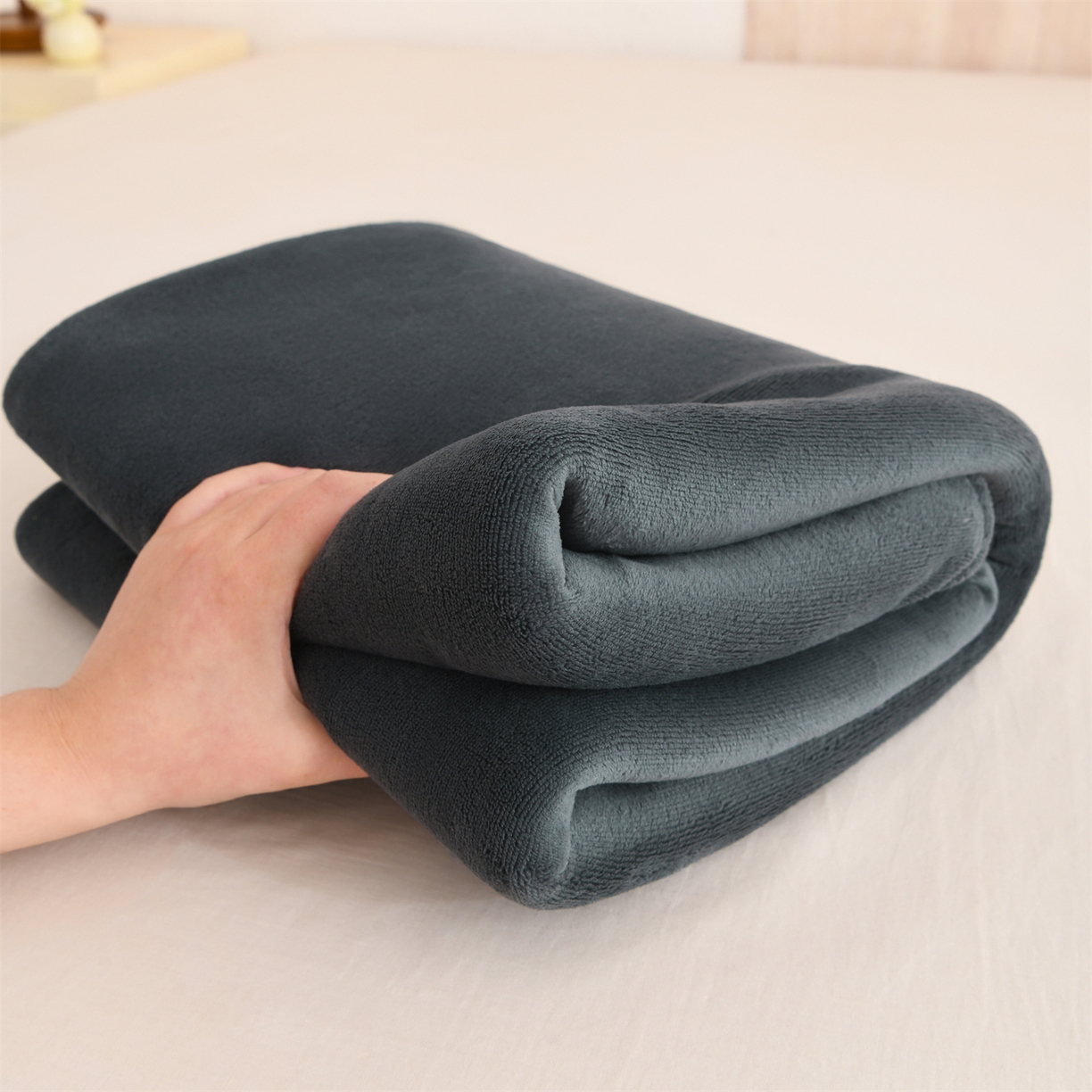 91家纺网 家纺一手货源 找家纺 （总）寝美资家居 2025新款简约纯色牛奶绒单床单床单单件单品床单