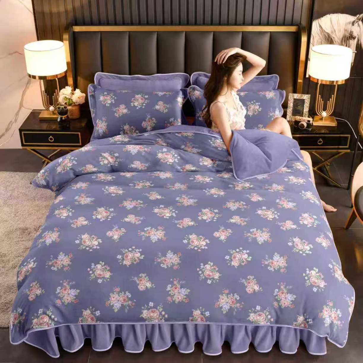 91家纺网 家纺一手货源 找家纺 （总）德比尔斯 2025新款牛奶绒床裙四件套8-9斤法莱绒直播爆款日产2万套