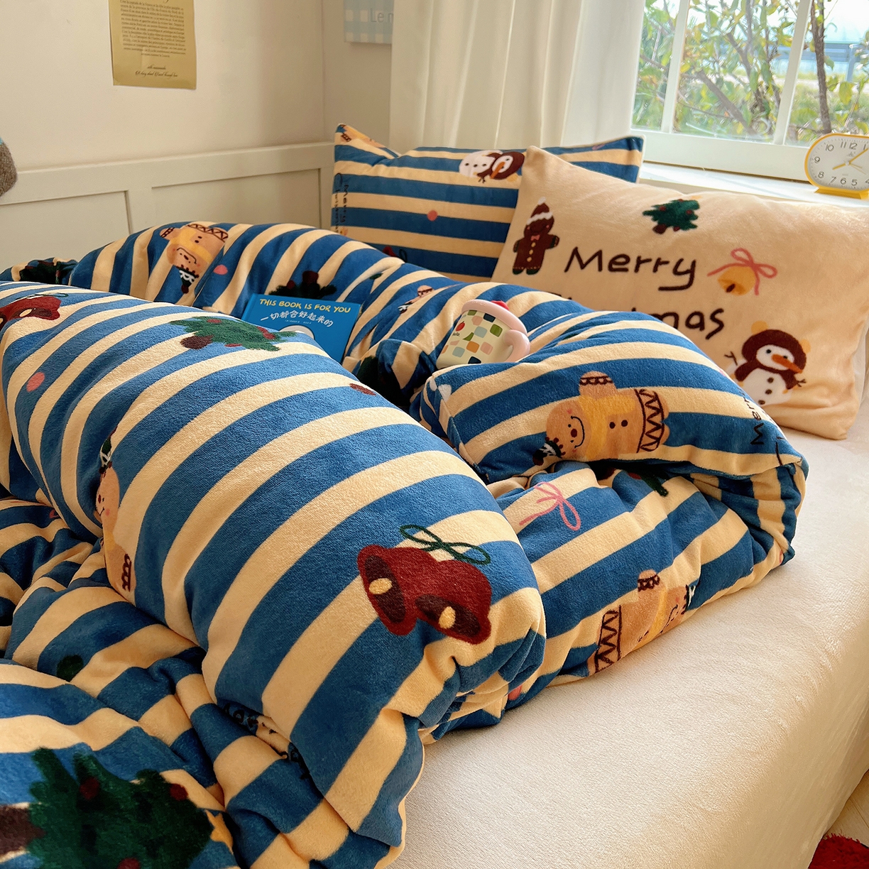 91家纺网 家纺一手货源 找家纺 桃子家居 2025新款A类数码印花圣诞新年限定款猫咪小熊加厚牛奶绒系列四件套详情 绒-冬日圣诞雪人