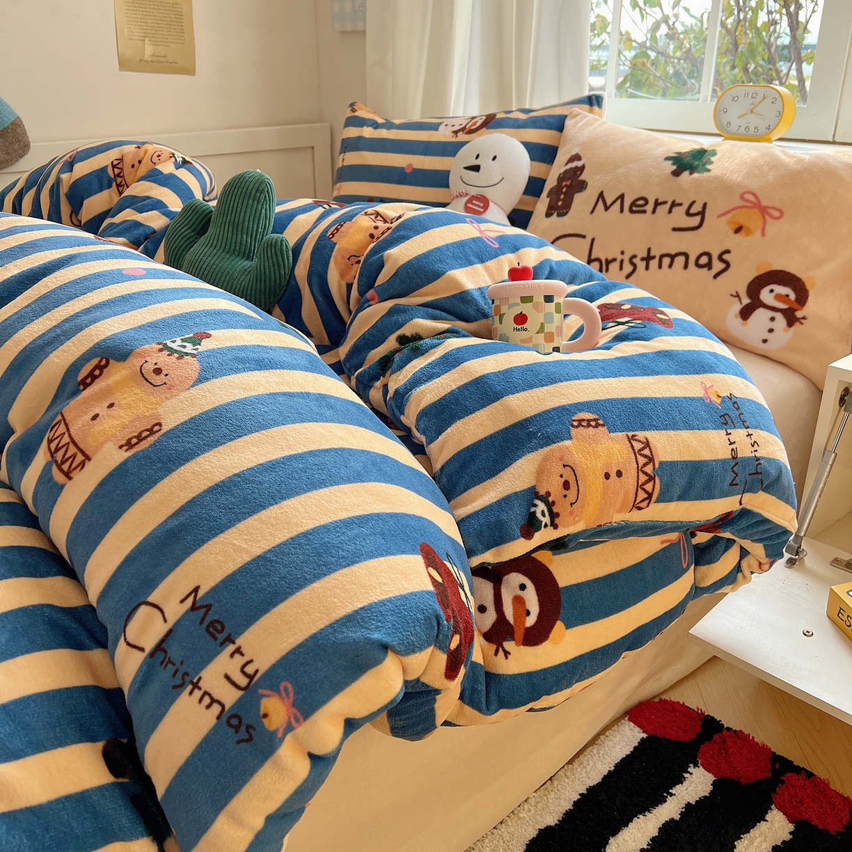 91家纺网 家纺一手货源 找家纺 桃子家居 2025新款A类数码印花圣诞新年限定款猫咪小熊加厚牛奶绒系列四件套详情 绒-冬日圣诞雪人