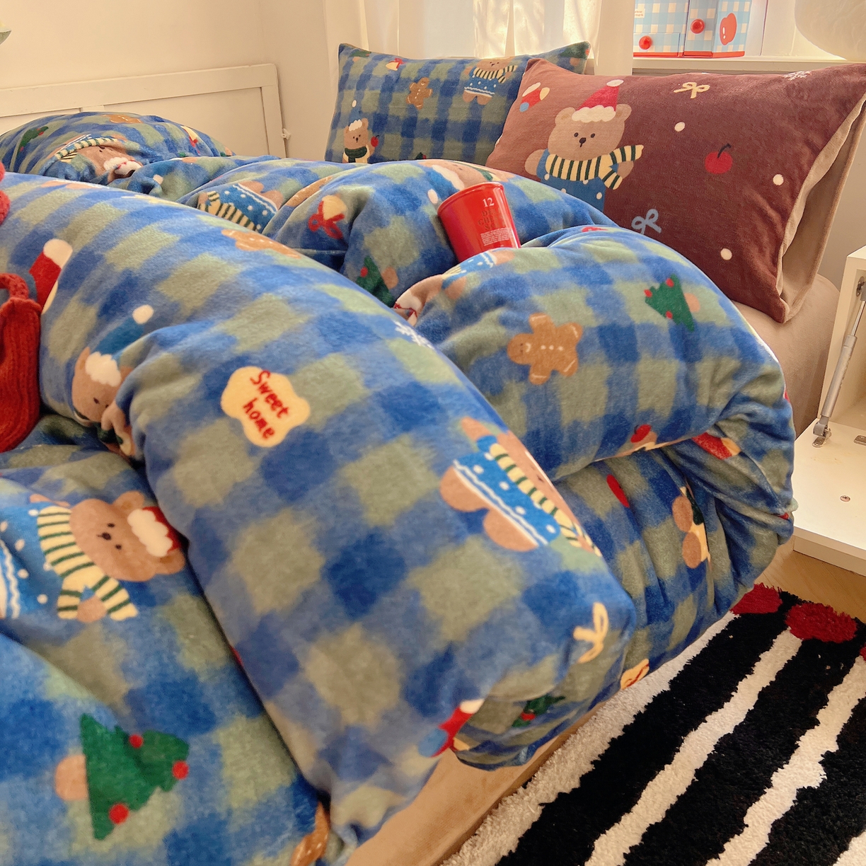 桃子家居 2025新款A类数码印花圣诞新年限定款猫咪小熊加厚牛奶绒系列四件套详情 绒-冬日小棕熊