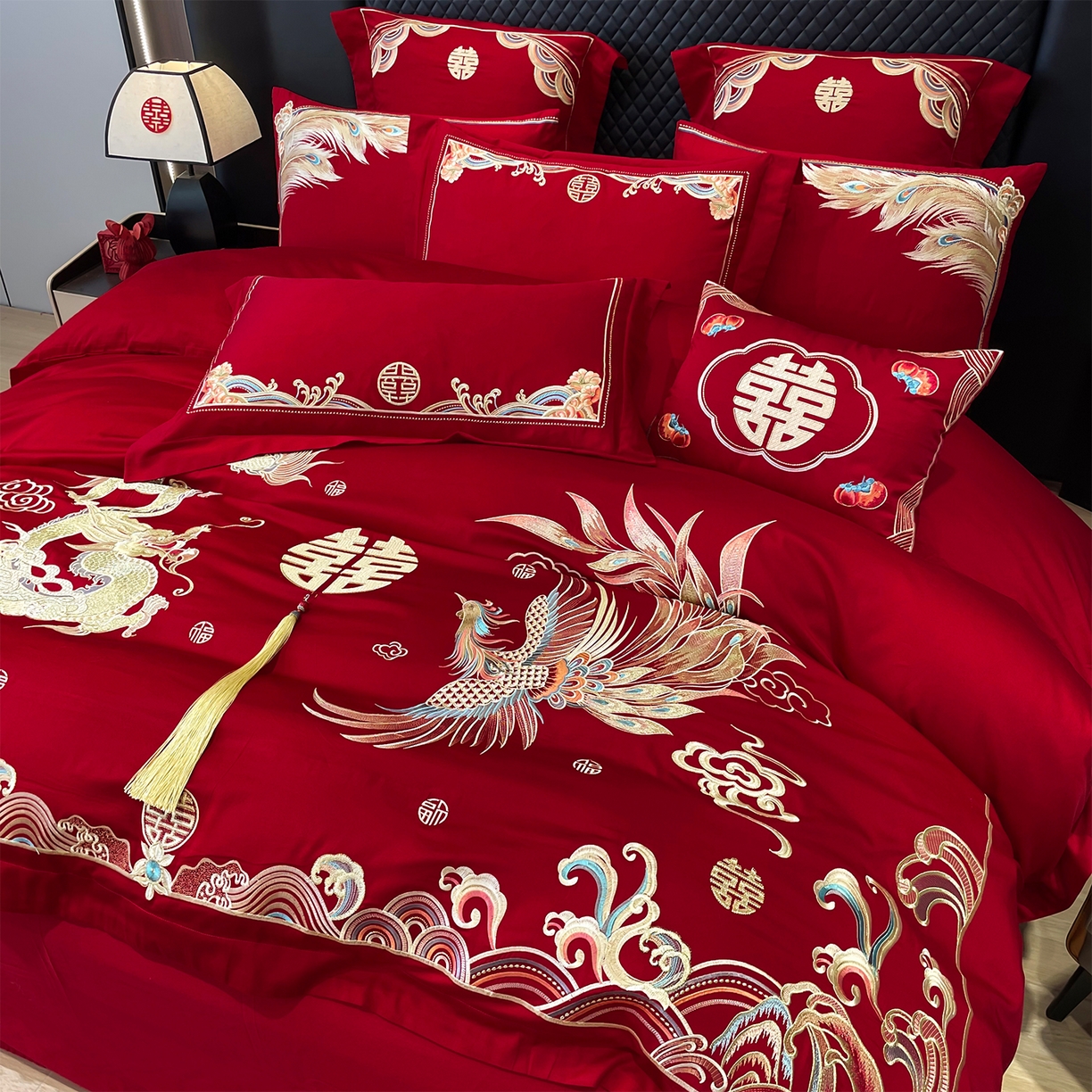 91家纺网 家纺一手货源 找家纺 芊囍纺 2024新款亲肤双面磨毛刺绣款婚庆四件套 龙凤成双