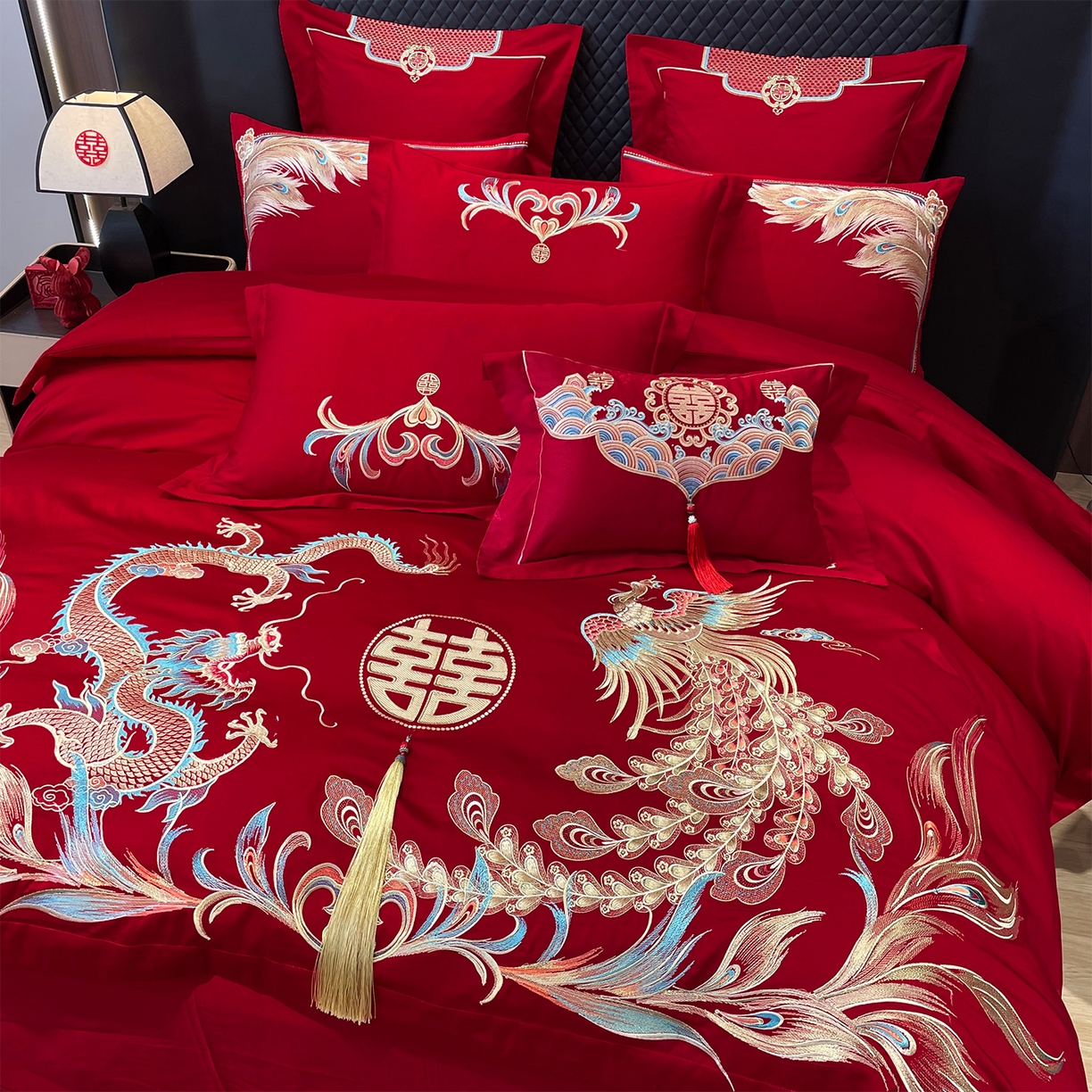 91家纺网 家纺一手货源 找家纺 芊囍纺 2024新款亲肤双面磨毛刺绣款婚庆四件套 龙凤喜悦