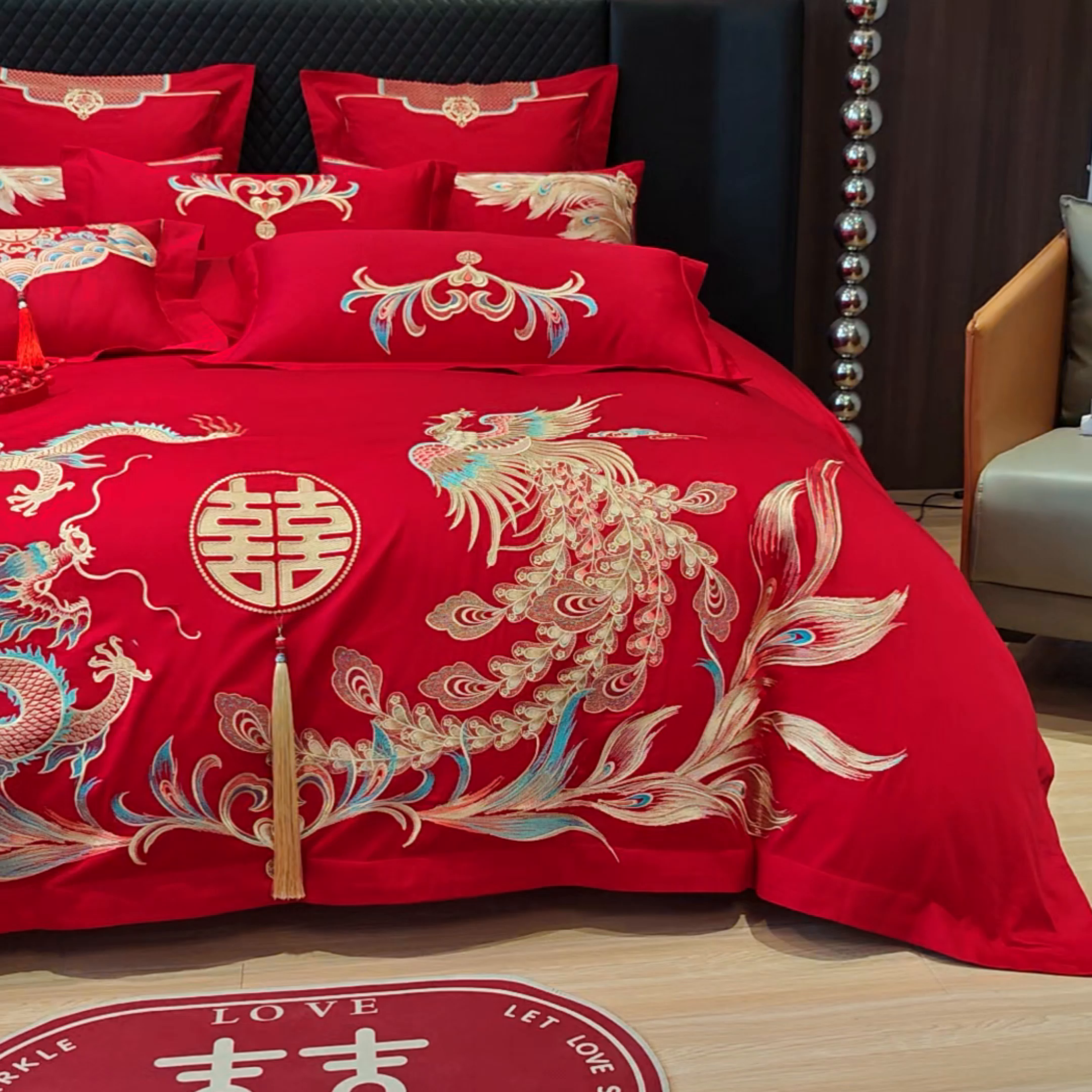 91家纺网 家纺一手货源 找家纺 芊囍纺 2024新款亲肤双面磨毛刺绣款婚庆四件套 龙凤喜悦