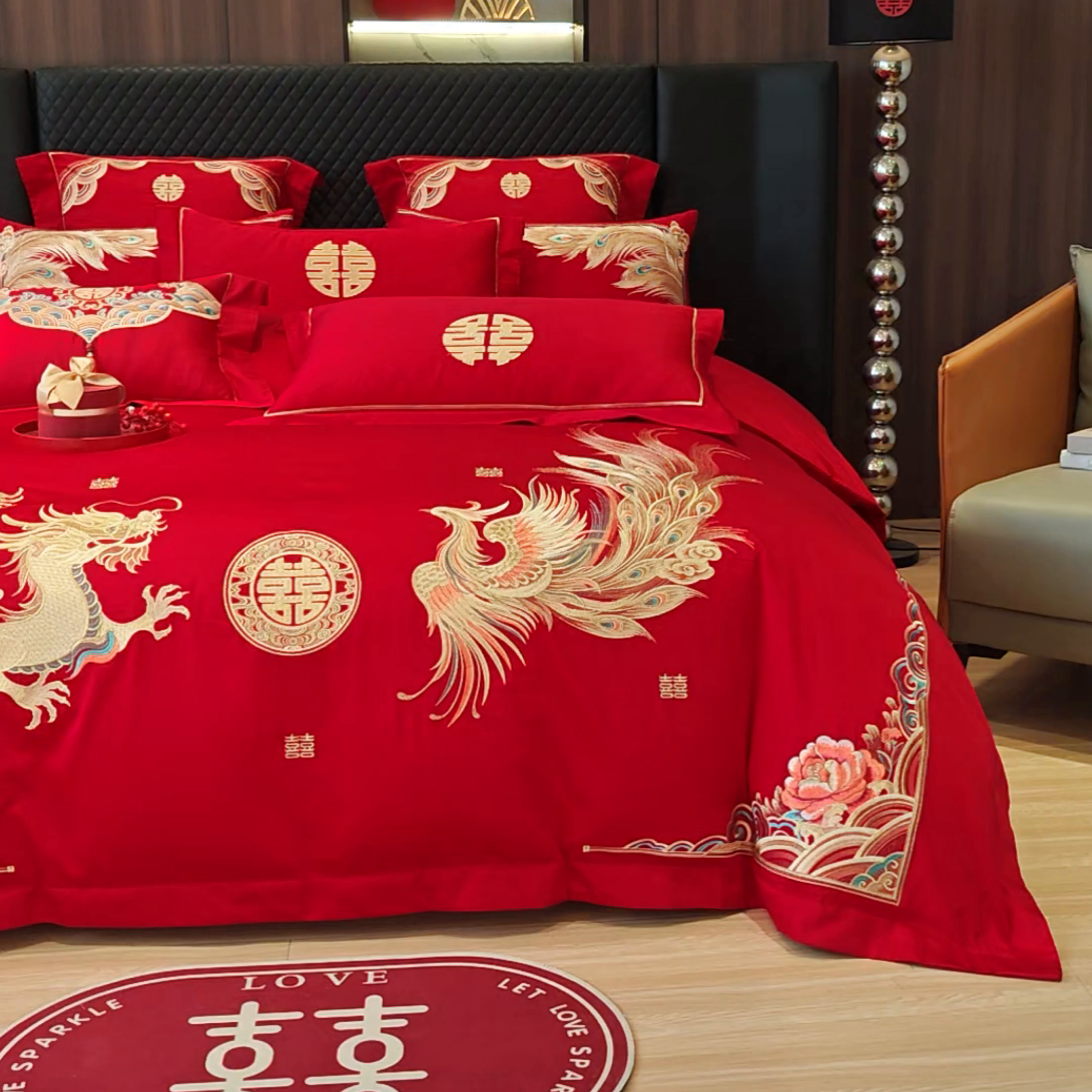 91家纺网 家纺一手货源 找家纺 芊囍纺 2024新款亲肤双面磨毛刺绣款婚庆四件套 龙凤约定