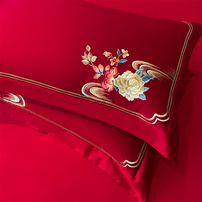 91家纺网 家纺一手货源 找家纺 芊囍纺 2024新款亲肤双面磨毛刺绣款婚庆四件套 甜甜蜜蜜