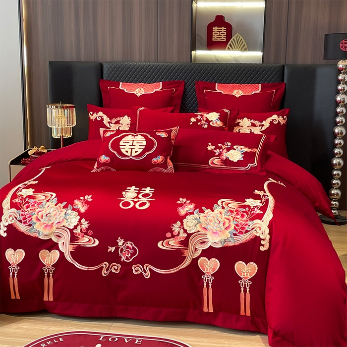 91家纺网 家纺一手货源 找家纺 芊囍纺 2024新款亲肤双面磨毛刺绣款婚庆四件套 甜甜蜜蜜