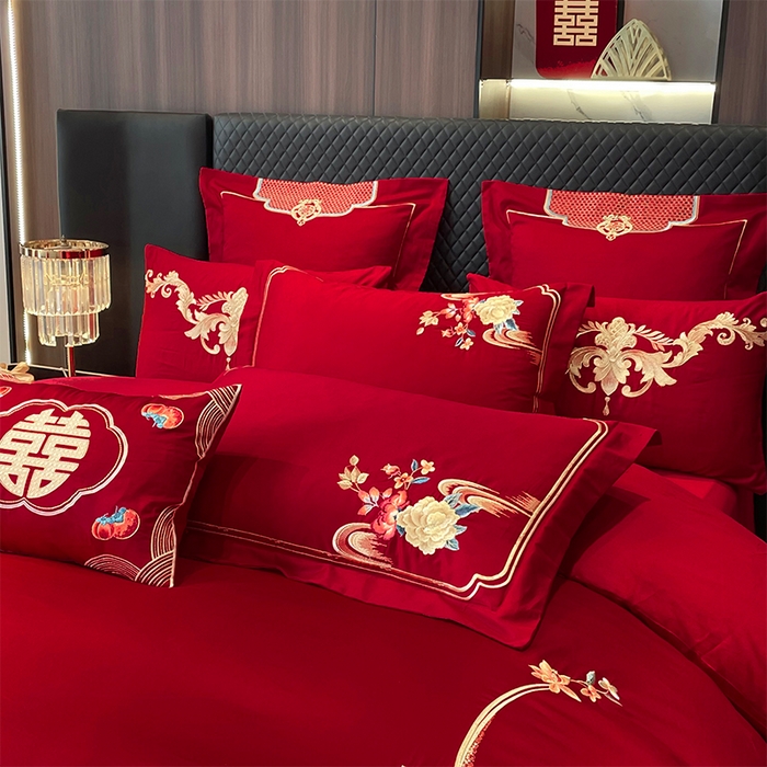 91家纺网 家纺一手货源 找家纺 芊囍纺 2024新款亲肤双面磨毛刺绣款婚庆四件套 甜甜蜜蜜