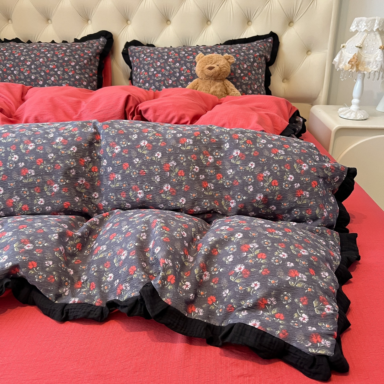 91家纺网 家纺一手货源 找家纺 繁花家居 2025秋意浓水洗邹邹棉云感木棉多层纱大花边四件套直播外贸爆款 木耳小花边-海棠红