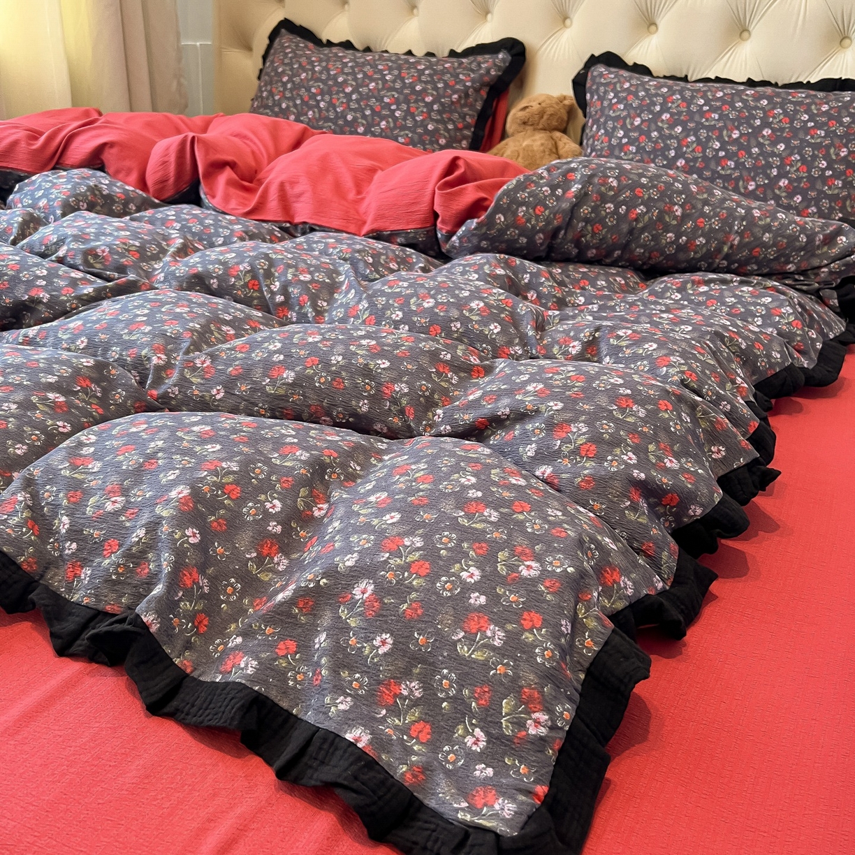 91家纺网 家纺一手货源 找家纺 繁花家居 2025秋意浓水洗邹邹棉云感木棉多层纱大花边四件套直播外贸爆款 木耳小花边-海棠红