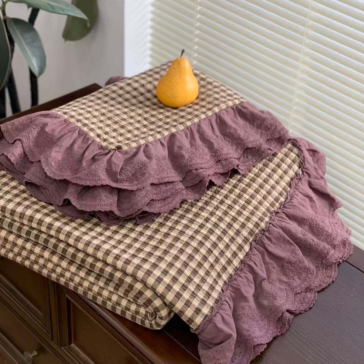 91家纺网 家纺一手货源 找家纺 （总）床盖工厂店 2025新款双面全棉纯棉填充棉花花边款床盖三件套芸素