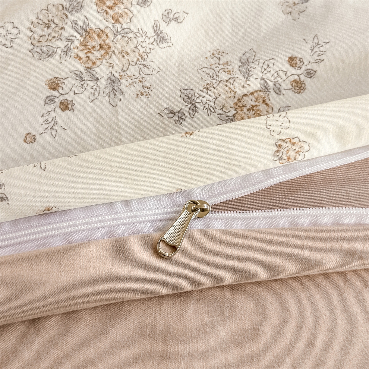 91家纺网 家纺一手货源 找家纺 梦庭帛美 2026新款云朵A类三层纱印花四件套（提供买家秀） 甜桔