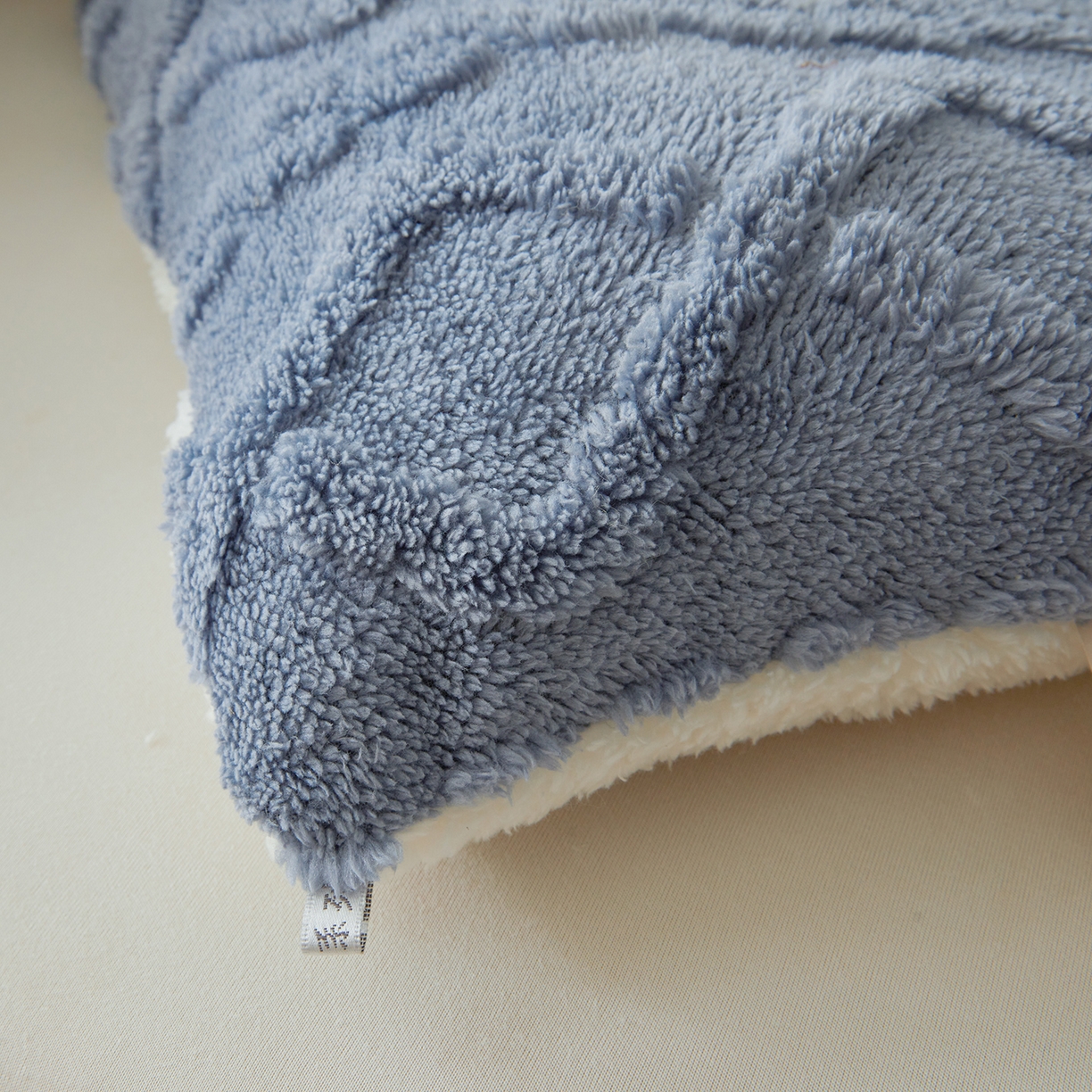 91家纺网 家纺一手货源 找家纺 晓时候 2025新款塔芙绒冬被羊羔绒北极绒加厚被子被芯 静谧蓝