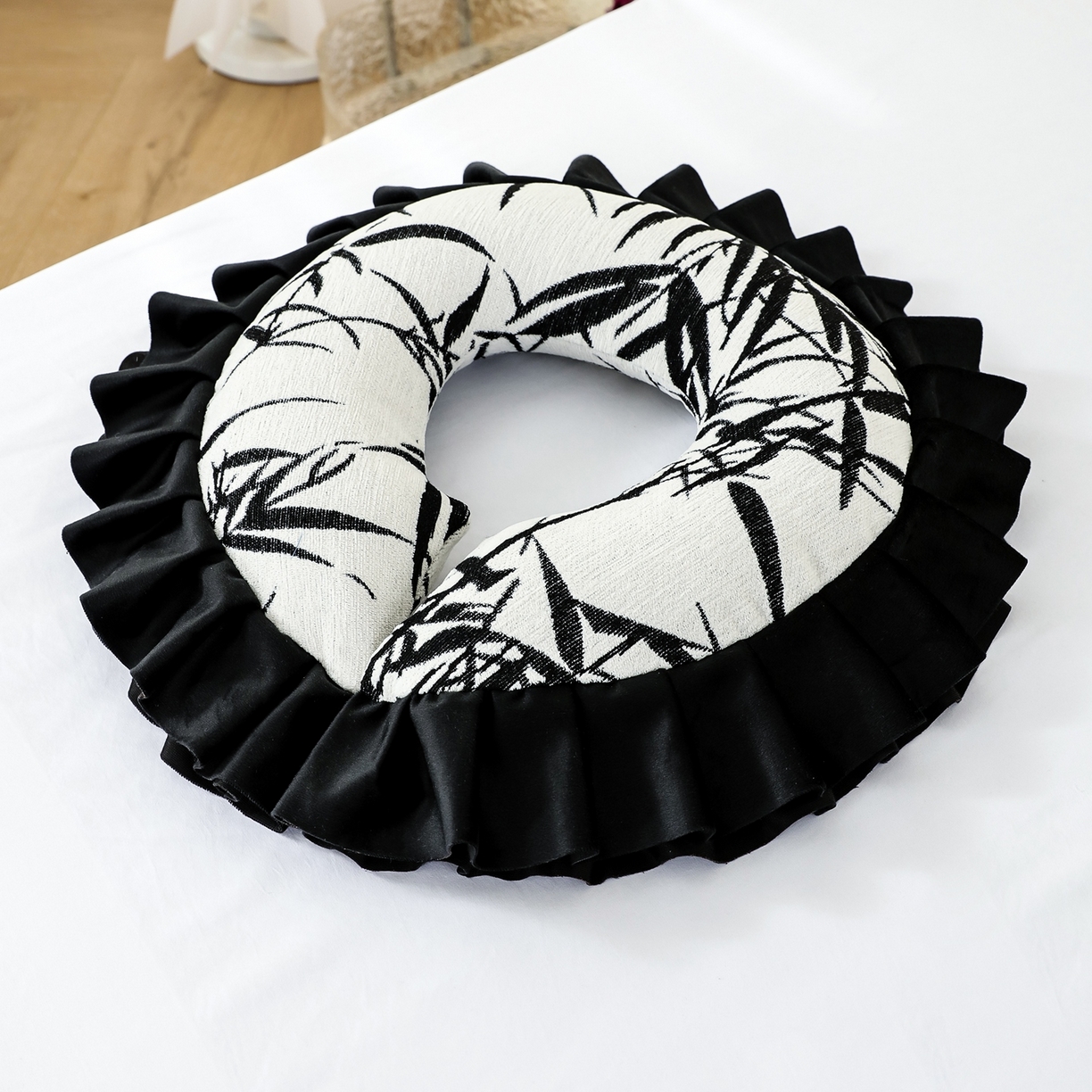 91家纺网 家纺一手货源 找家纺 千姿坊美 容床罩 2025新款秋冬美 容床罩四件套-绮梦花园 竹韵