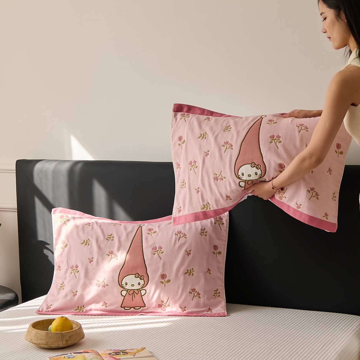 91家纺网 家纺一手货源 找家纺 沐瑟家纺 2025新款纯棉纱布枕巾八层枕巾-發 花香凯蒂