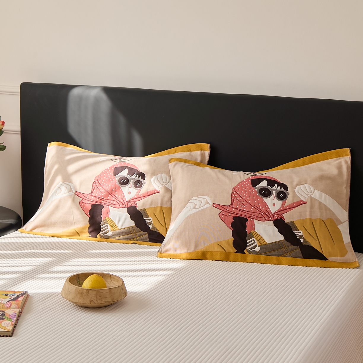 91家纺网 家纺一手货源 找家纺 沐瑟家纺 2025新款纯棉纱布枕巾八层枕巾-發 模特女