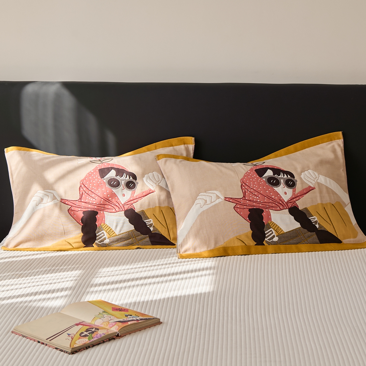 91家纺网 家纺一手货源 找家纺 沐瑟家纺 2025新款纯棉纱布枕巾八层枕巾-發 模特女