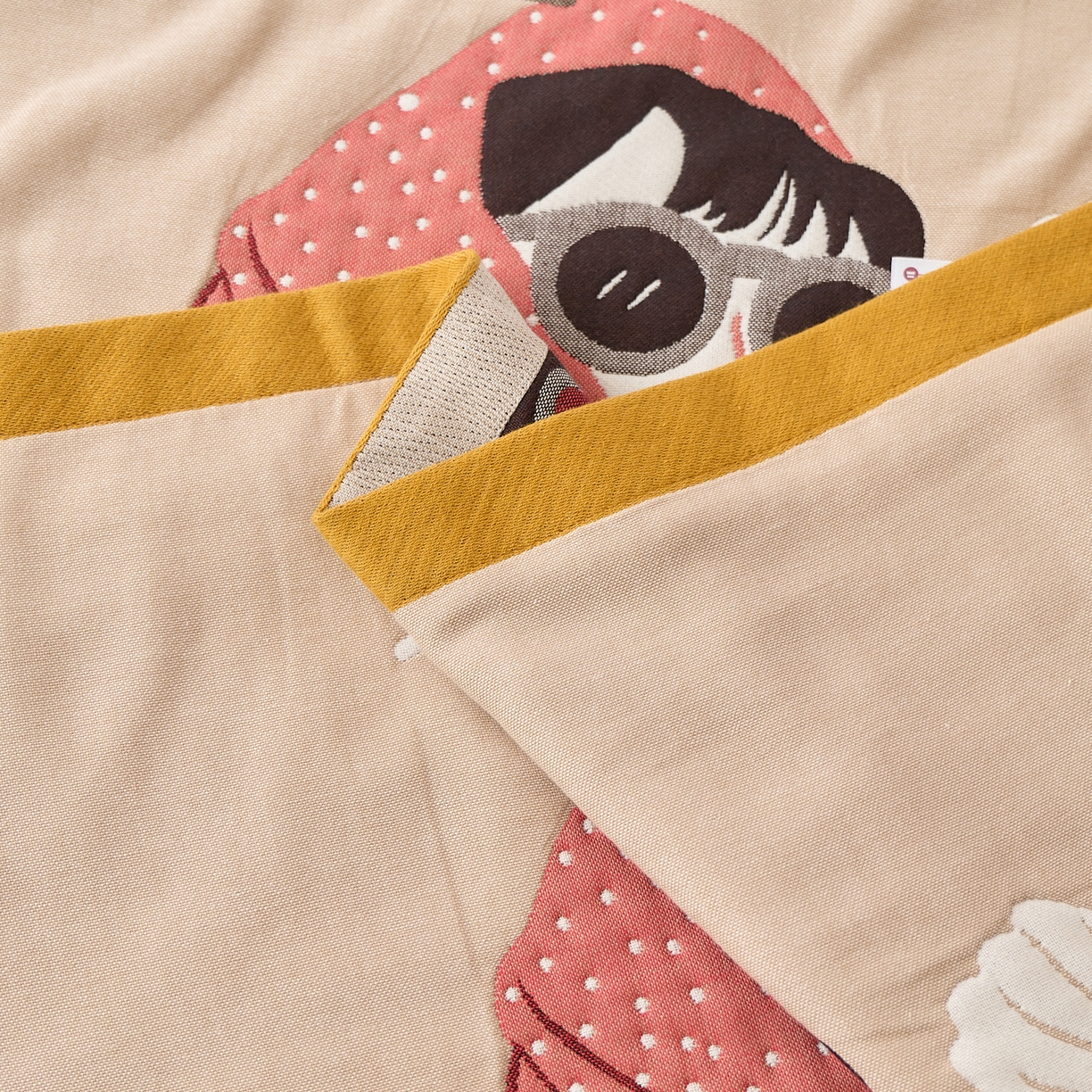 91家纺网 家纺一手货源 找家纺 沐瑟家纺 2025新款纯棉纱布枕巾八层枕巾-發 模特女