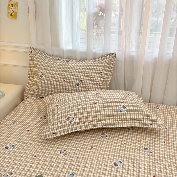 91家纺网 家纺一手货源 找家纺 名优家纺 2026新款12868全棉小清新印花四件套单品系列-床裙三件套 帽子比熊