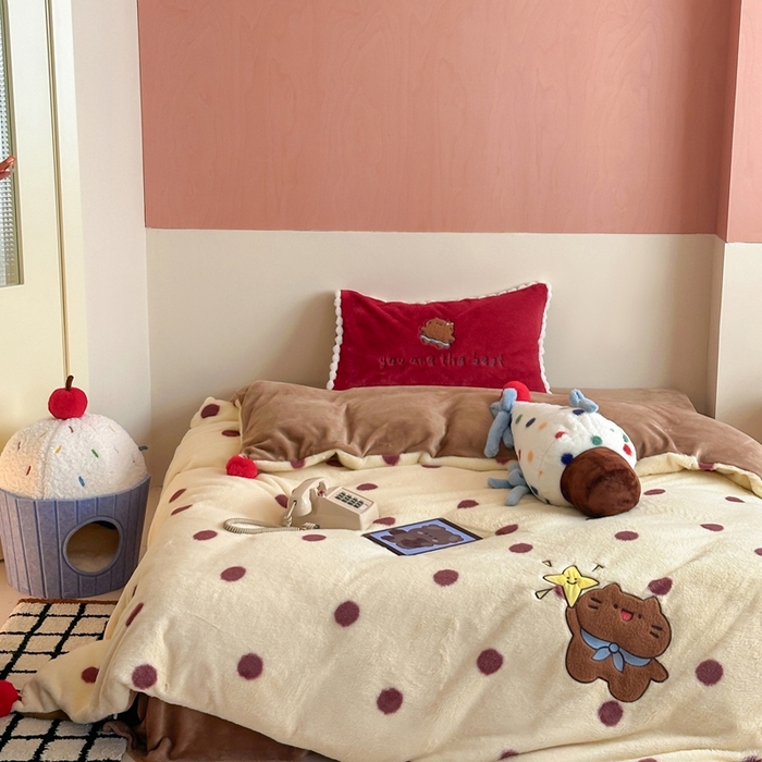 91家纺网 家纺一手货源 找家纺 桔子家纺 2025秋冬新款兔兔绒美式复古系列四件套 coco可可（四件套）