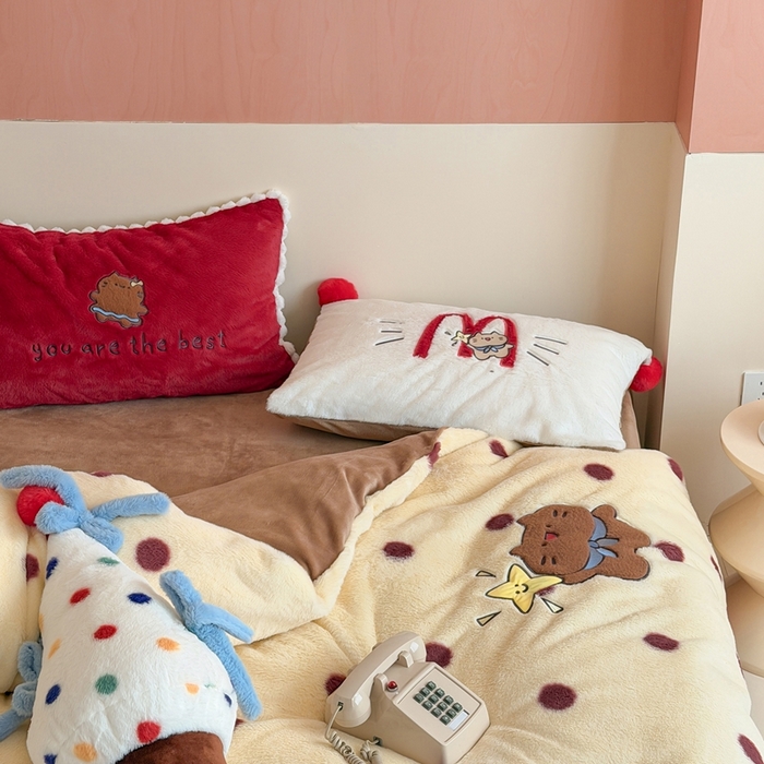 91家纺网 家纺一手货源 找家纺 桔子家纺 2025秋冬新款兔兔绒美式复古系列四件套 coco可可（四件套）