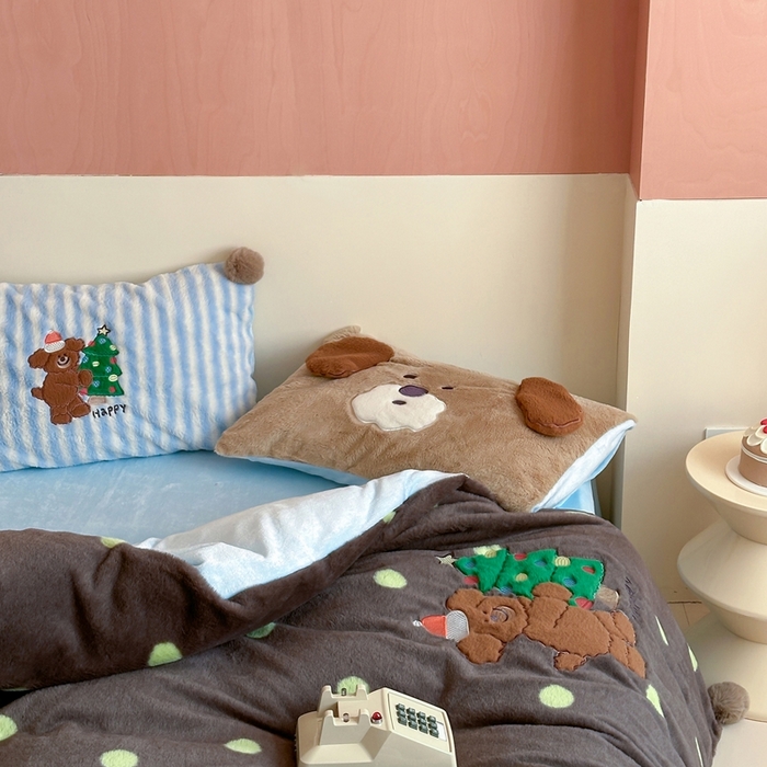 91家纺网 家纺一手货源 找家纺 桔子家纺 2025秋冬新款兔兔绒美式复古系列四件套 查理（四件套）