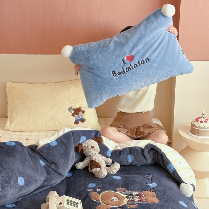 91家纺网 家纺一手货源 找家纺 桔子家纺 2025秋冬新款兔兔绒美式复古系列四件套 吉米（四件套）