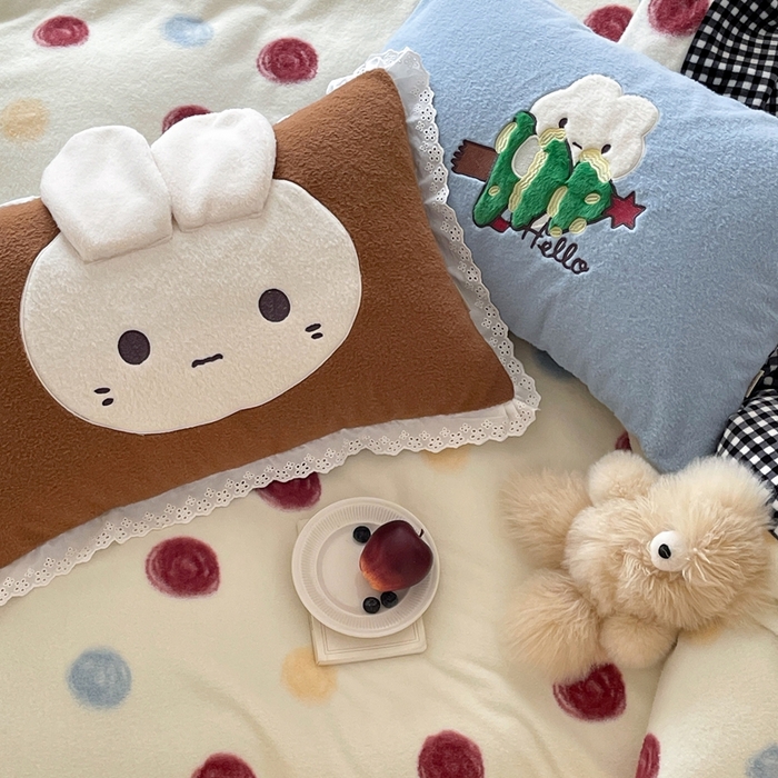 91家纺网 家纺一手货源 找家纺 桔子家纺 2025秋冬新款羊毛绒mi兔系列四件套 波点mi兔