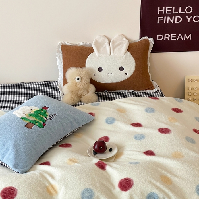 91家纺网 家纺一手货源 找家纺 桔子家纺 2025秋冬新款羊毛绒mi兔系列四件套 波点mi兔