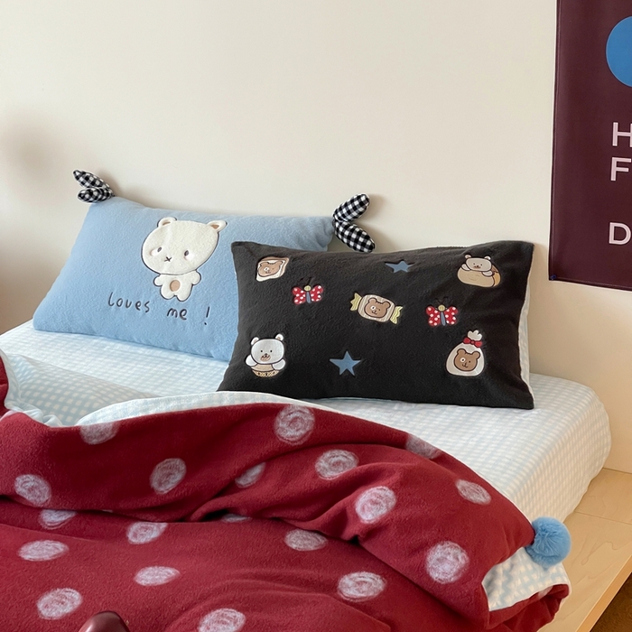 91家纺网 家纺一手货源 找家纺 桔子家纺 2025秋冬新款羊毛绒mi兔系列四件套 复古红波点