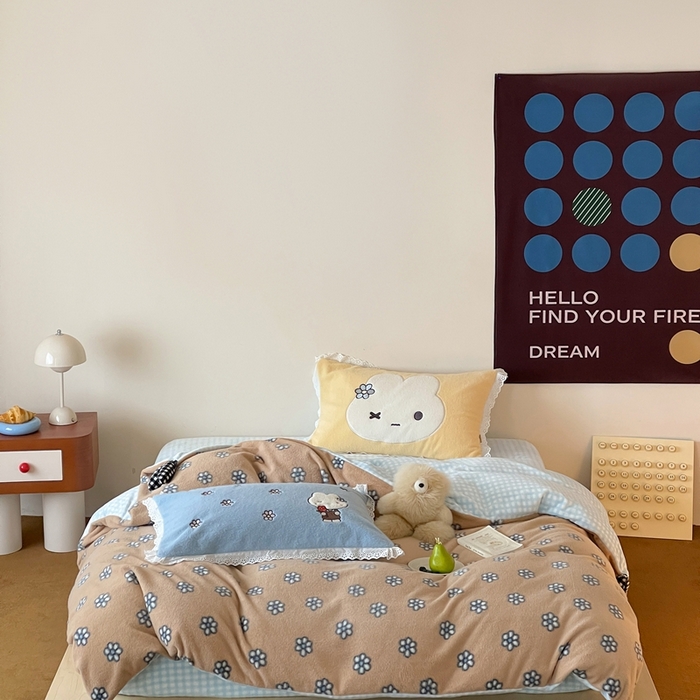 91家纺网 家纺一手货源 找家纺 桔子家纺 2025秋冬新款羊毛绒mi兔系列四件套 黄油mi兔