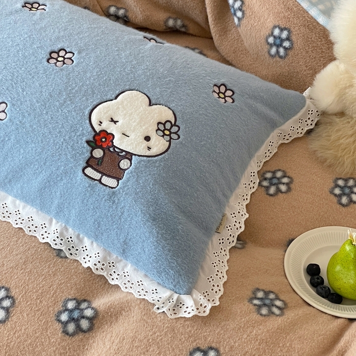 91家纺网 家纺一手货源 找家纺 桔子家纺 2025秋冬新款羊毛绒mi兔系列四件套 黄油mi兔