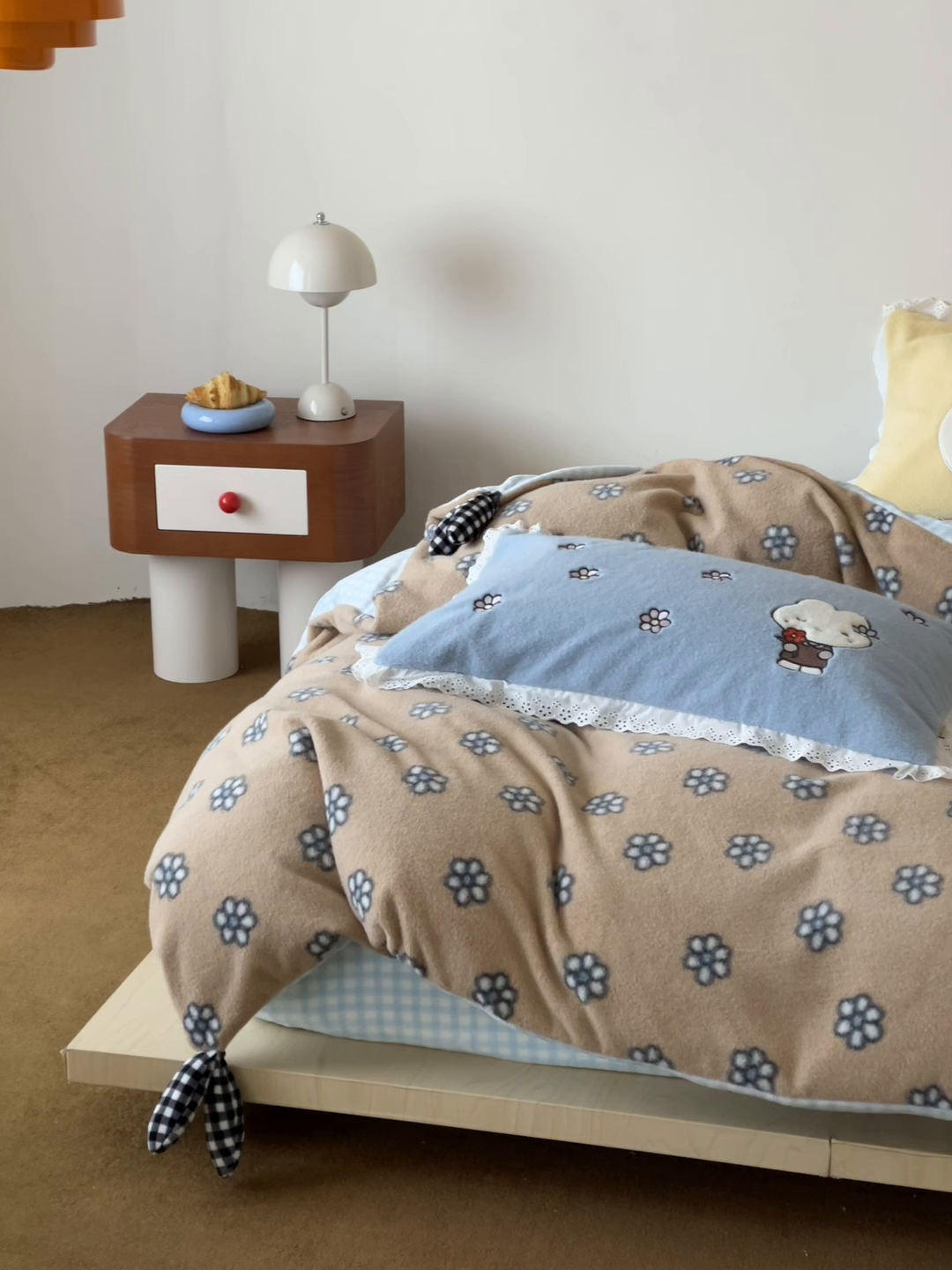 91家纺网 家纺一手货源 找家纺 桔子家纺 2025秋冬新款羊毛绒mi兔系列四件套 黄油mi兔