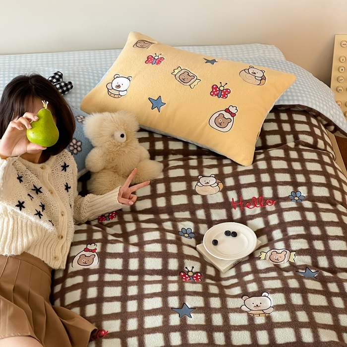 91家纺网 家纺一手货源 找家纺 桔子家纺 2025秋冬新款羊毛绒mi兔系列四件套 烤面包