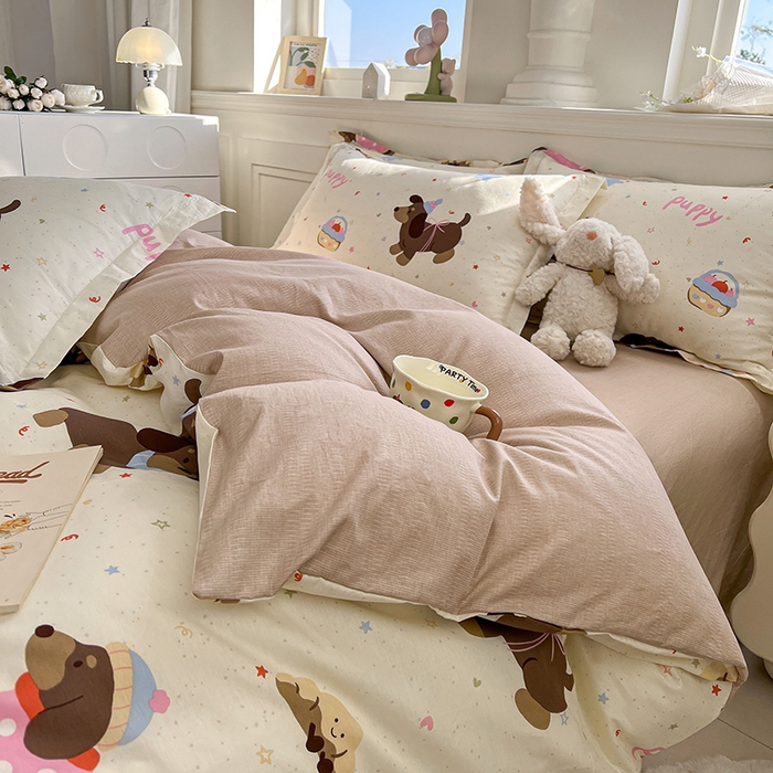 91家纺网 家纺一手货源 找家纺 名优家纺 2026新款12868全棉小清新印花四件套单品系列-单被套 困困腊肠狗