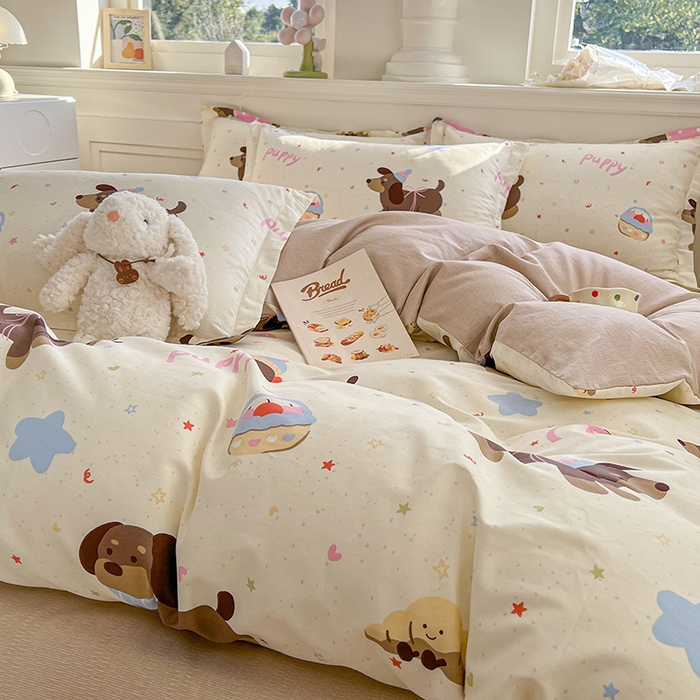 91家纺网 家纺一手货源 找家纺 名优家纺 2026新款12868全棉小清新印花四件套单品系列-单被套 困困腊肠狗