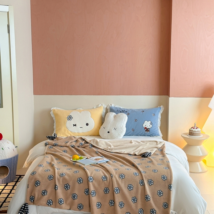 91家纺网 家纺一手货源 找家纺 桔子家纺 2025新款秋冬mi兔羊毛绒系列盖毯毯子多功能盖毯 黄油mi兔毯子