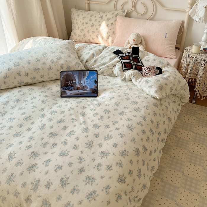 91家纺网 家纺一手货源 找家纺 （总）山茶家纺 2025新款牛奶绒印花四件套-中古系列