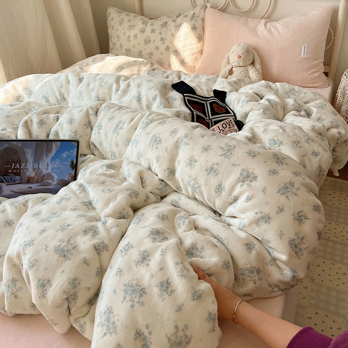 91家纺网 家纺一手货源 找家纺 （总）山茶家纺 2025新款牛奶绒印花四件套-中古系列