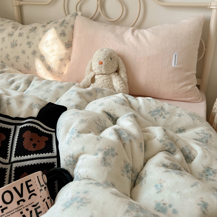 91家纺网 家纺一手货源 找家纺 （总）山茶家纺 2025新款牛奶绒印花四件套-中古系列