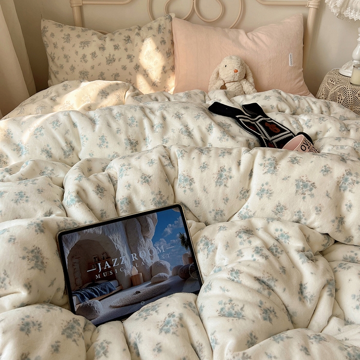 91家纺网 家纺一手货源 找家纺 （总）山茶家纺 2025新款牛奶绒印花四件套-中古系列