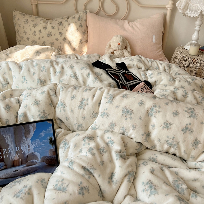 91家纺网 家纺一手货源 找家纺 山茶家纺 2025新款牛奶绒印花四件套-中古系列 小岛蔷薇