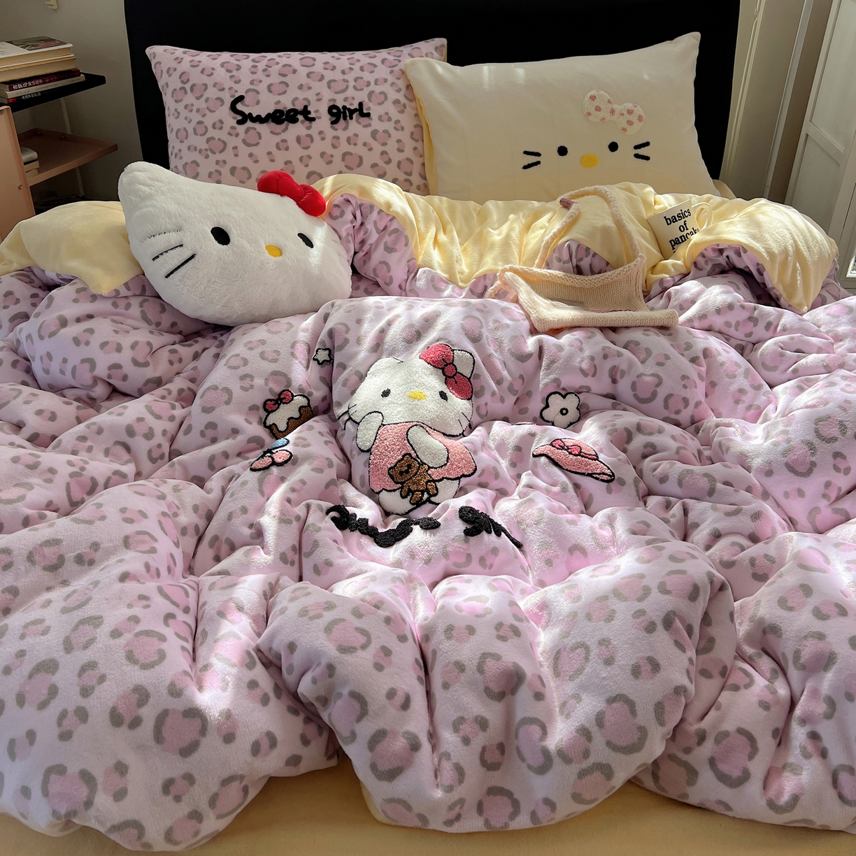 91家纺网 家纺一手货源 找家纺 （总）桃喜 2025新款猫咪毛巾绣四件套